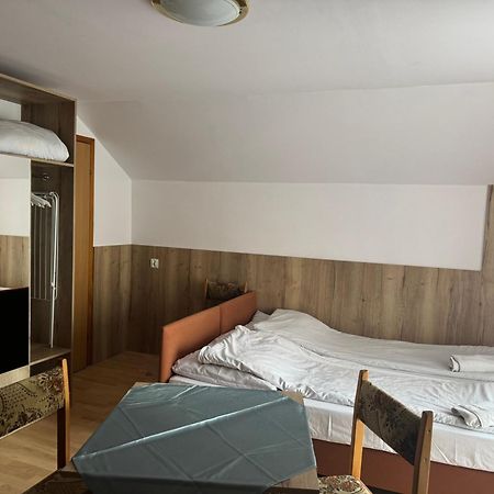 Pokoje Goscinne Przemyk Rewa Exterior foto