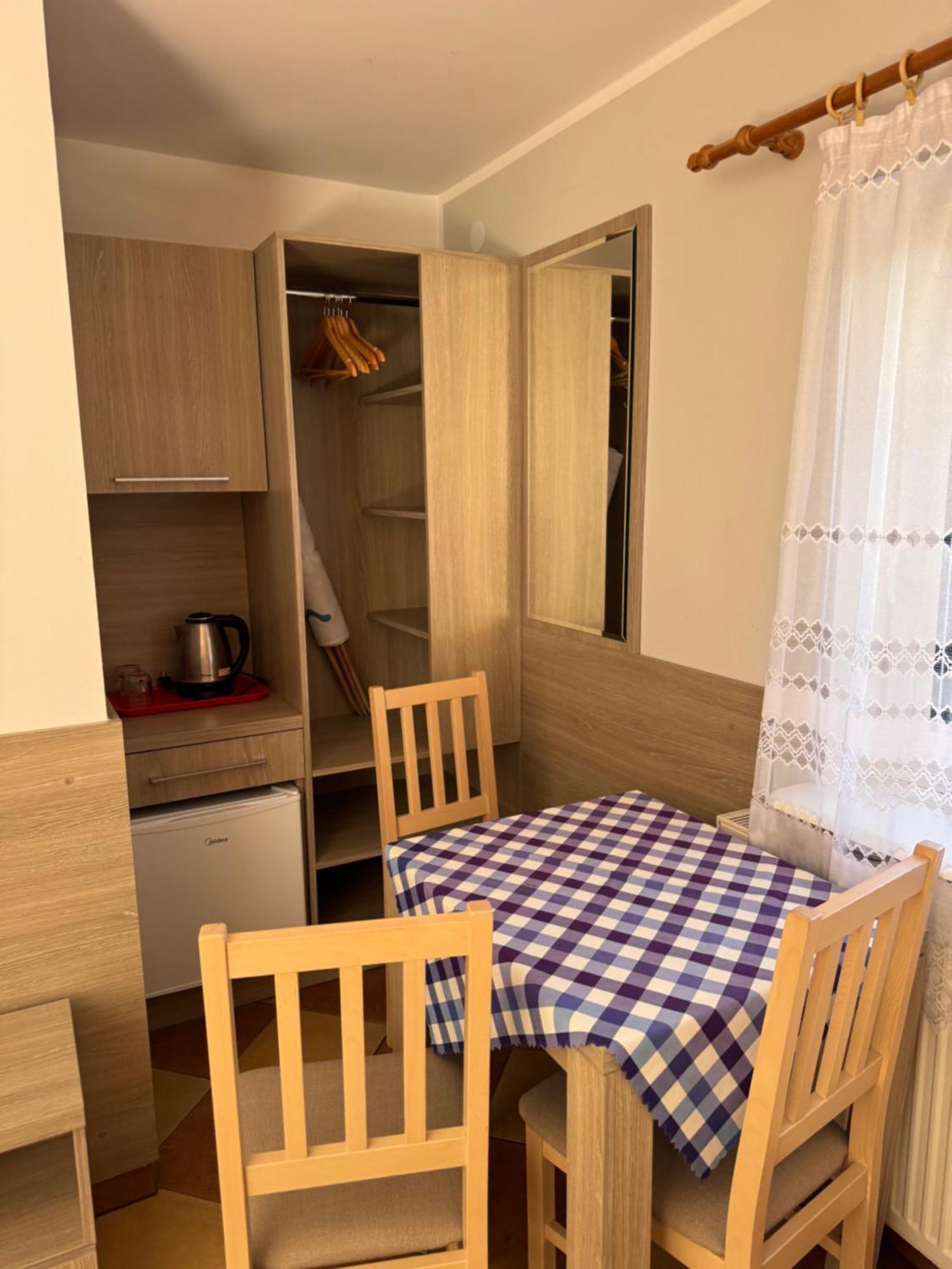 Pokoje Goscinne Przemyk Rewa Exterior foto